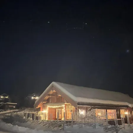 Koselig Sentralt Pa Skeikampen Ferienhaus Svingvoll